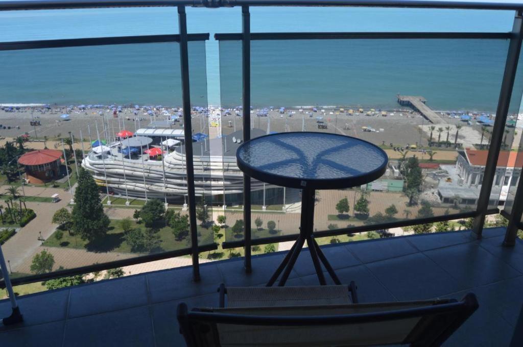 Orbi Luxury Apartments Батумі Екстер'єр фото